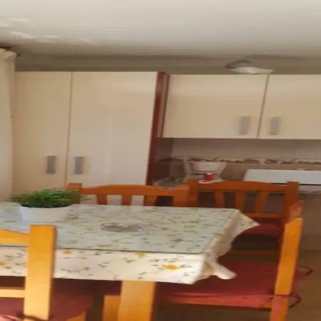 Manoli Playa Apartmán *